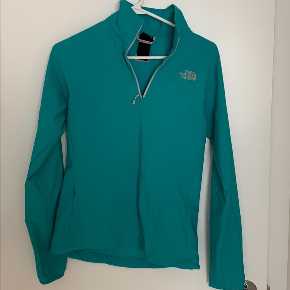 North Face light weight 1/4 zip pullover